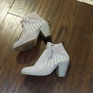 Off-white knit booties